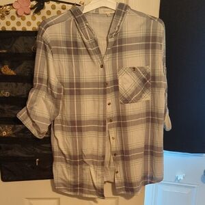 Eden & Olivia Blue and White Button Down Shirt Casual